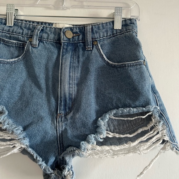 Abrand Jeans Distressed A High Relaxed Denim Shorts in Salty Blue Size 26 EUC - Picture 12 of 14